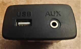 Port USB AUX do Subaru Forester SJ, WRX i LEVORG 