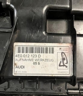 БЛОК NARZĘDZIOWA AUDI A8 D3 4E0012123D