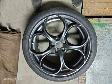 Колеса 19", диски alfa romeo giulia, шины pirelli, фото