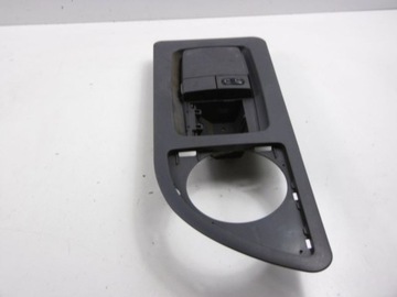 VITO 1 W638 ДЕРЖАТЕЛЬ ПОЛКИ ДЛЯ НАПИТКОВ ЗАДНИЙ СПРАВА