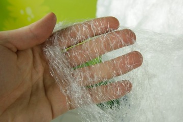 ПРОЧНАЯ УПАКОВОЧНАЯ СЕТКА ДЛЯ РОЖДЕСТВЕНСКОЙ ЕЛКИ белая 45смx300 NT45 РУКАВ