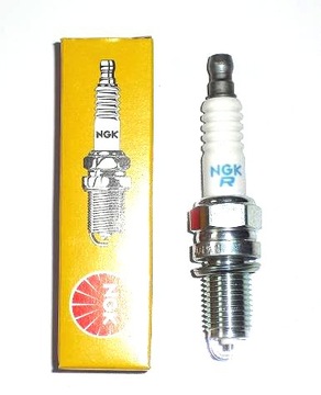 ŚWIECA DPR8EA-9 NGK XR 650 XRV KLR KLX LC4 640 KTM SUZUKI YAMAHA KAWASAKI