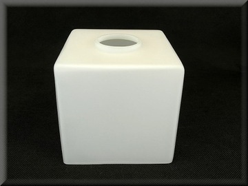Klosz szklany kwadrat biały 10cm E27 do lamp