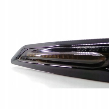 KONTURA LED BMW SÉRIE 1, 3, 5 KOUŘENÁ POKLOP