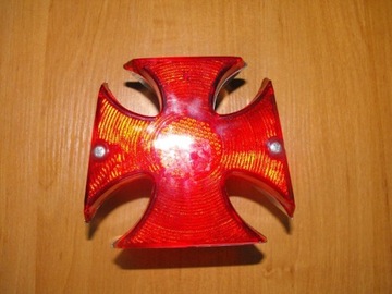 Lampa tył chrom krzyż maltański chopper trajka
