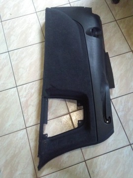 TAPICERKA bagaznika boczek PRAWY AUDI Q7 4L0863880