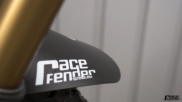 Крылья RACE FENDER Classic на липучке - черный/белый