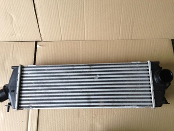 CHLADIČ INTERCOOLER TRAFIC VIVARO 2.0 DCI
