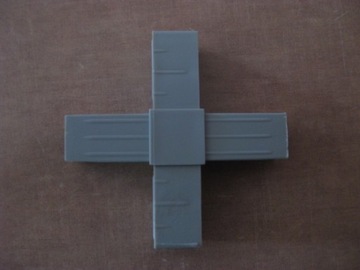 Łącznik plastikowy profili aluminiowych 25x25x2