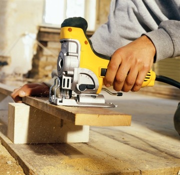 Лобзик 701W 135мм DeWALT DW333KT кейс