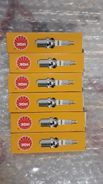 LZTR5A-13 NGK СВЕЧА ЗАЖИГАНИЯ CHRYSLER 300 00-04 /NGK/