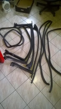 GUMA USZCZELKA DRZWI VW PASSAT CC 3C8867913