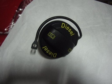 ZÁCPA  PLNĚNÍ PALIVA BAKU VW TOUAREG 7P6