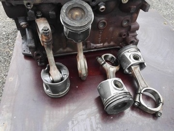 Поршень 3.0 Ducato Boxer Jumper Iveco 06-11 Шатун