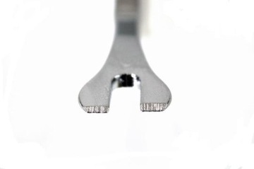 ЗАЖИМ ДЛЯ ОБИВКИ JONNESWAY CLIPS