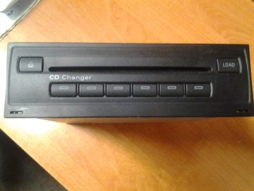 ZMIENIARKA CD CZYTNIK CHANGER AUDI 8X0035110