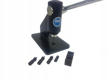 УСТРОЙСТВО ДЛЯ КЛЕПКИ ЦЕПЕЙ