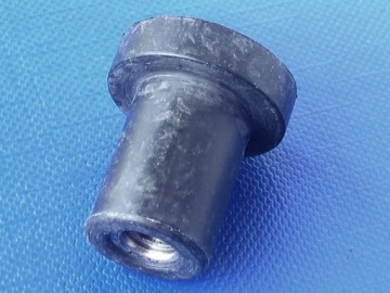 РЕЗИНОВАЯ ГАЙКА M6 ROMIX C70500