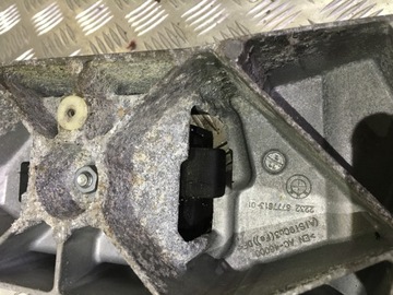 BMW F12 F13 UCHYCENÍ OPĚRADLO PŘEVODOVKY ŘAZENÍ 6777613