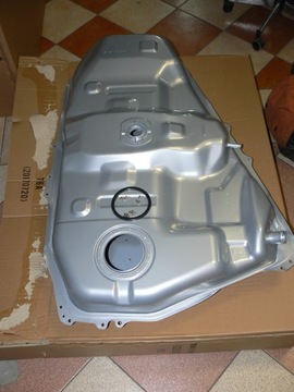 ЛЕНТЫ ТОПЛИВНОГО БАКА COROLLA VERSO 2004-2009 гг.