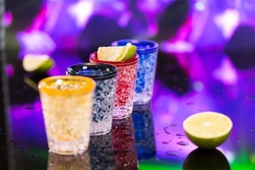 Стаканы для мороженого для вечеринок – 4 разноцветных штуки