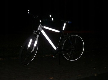 ODBLASKOWA ŚWIECĄCA TAŚMA 3M 983-10 oznaczeniowa