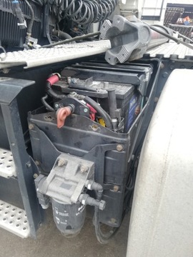 Skrzynka akumulatorów pionowa MAN TGX TGS EURO 6