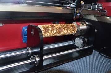 ПОВОРОТНАЯ НАСАДКА ДЛЯ ГРАВИРОВКИ ЛАЗЕРНОГО ПЛОТТЕРА