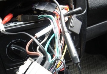 АНТЕННЫЙ СЕПАРАТОР VW Seat Skoda Audi ISO -DIN