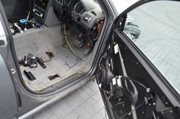 PORSCHE CAYENNE 955 PRÓG SŁUPEK PRAWY PRZÓD