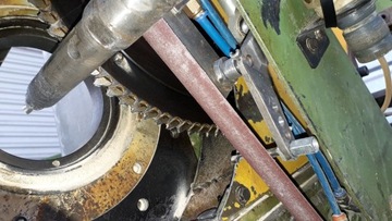 Токарный автомат, шлифовальный станок, питатель на 1500 элементов.