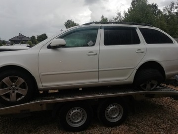 SKODA OCTAVIA KOMBI 2 DRZWI LEWY 1026 TYŁ CZ-WA