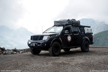 Płyta montażowa wyciągarki w zderzak Navara D40 05-10 Pathfinder R51 2.5D