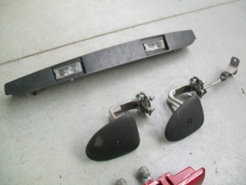 ДЕТАЛЬ ЗАДНЕЙ ЛЕВОЙ ДВЕРИ VIVARO TRAFIC 3