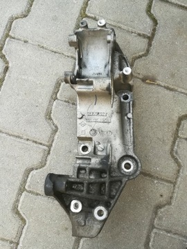Renault Master III 2.3 DCI Łapa / Wspornik Silnika