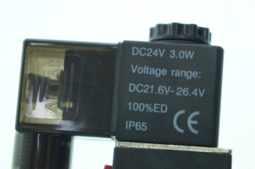 ЭЛЕКТРОМАГНИТНЫЙ КЛАПАН AIRTAC 4V230C-08 BG 5/3 -1/4- 24 В постоянного тока