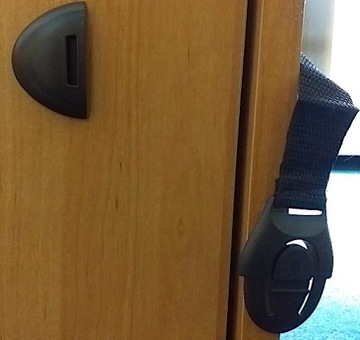 10x ЗАЩЕЛКА ДЛЯ ЗАМКА ЯЩИКОВ ШКАФА