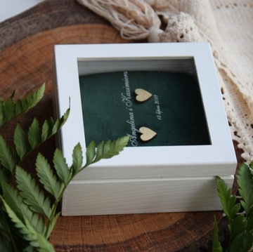 КОРОБКА ДЛЯ БЕЛЫХ ОБРУЧАЛЬНЫХ КОЛЬЦ В РУСТИКЕ с гравировкой