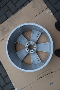 ОБОД AUDI Q7 4M0 8x20 ET28 5x112 4M0071490