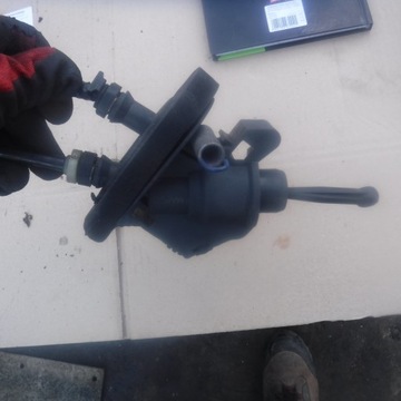 Насос сцепления Форд Фиеста МК6