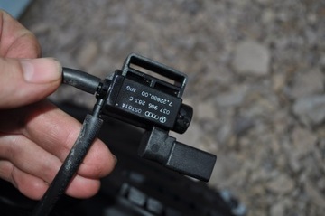 ZAWÓR PODCIŚNIENIA 037906283C AUDI 3.2FSI