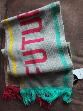 Молодежный шарф с надписью Reserved