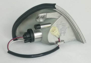 SMĚROVKA BLIKAČ PŘEDNÍ SUZUKI SWIFT JE 96-