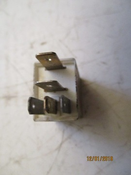5807/14 RELÉ 95225-2906 HYUNDAI / KIA