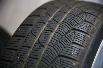 Возможность!Bmw 3,4,F30,F31Pirelli RSC 7мм!TPMS! (988)