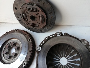 КОМПЛЕКТ СЦЕПЛЕНИЯ 20CQ16 PEUGEOT 307 CITROEN C4 1.6