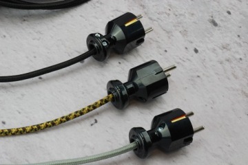 черная бакелитовая вилка 230В 16А LOFT ретро-дизайн для плетеного кабеля