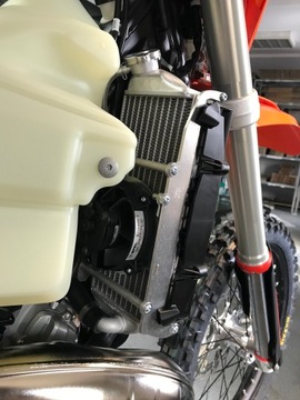 ALUMINIOWE OSŁONY CHŁODNIC WENTYLATOR KTM HUSQVARNA 2T 4T 2020-2023 ARTAFON