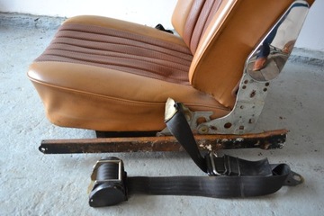 Mercedes R107 SL Передние сиденья без подголовников