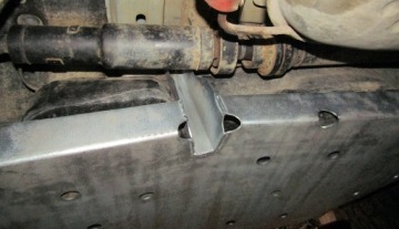 Крышка бака Land Rover Discovery 3 и 4